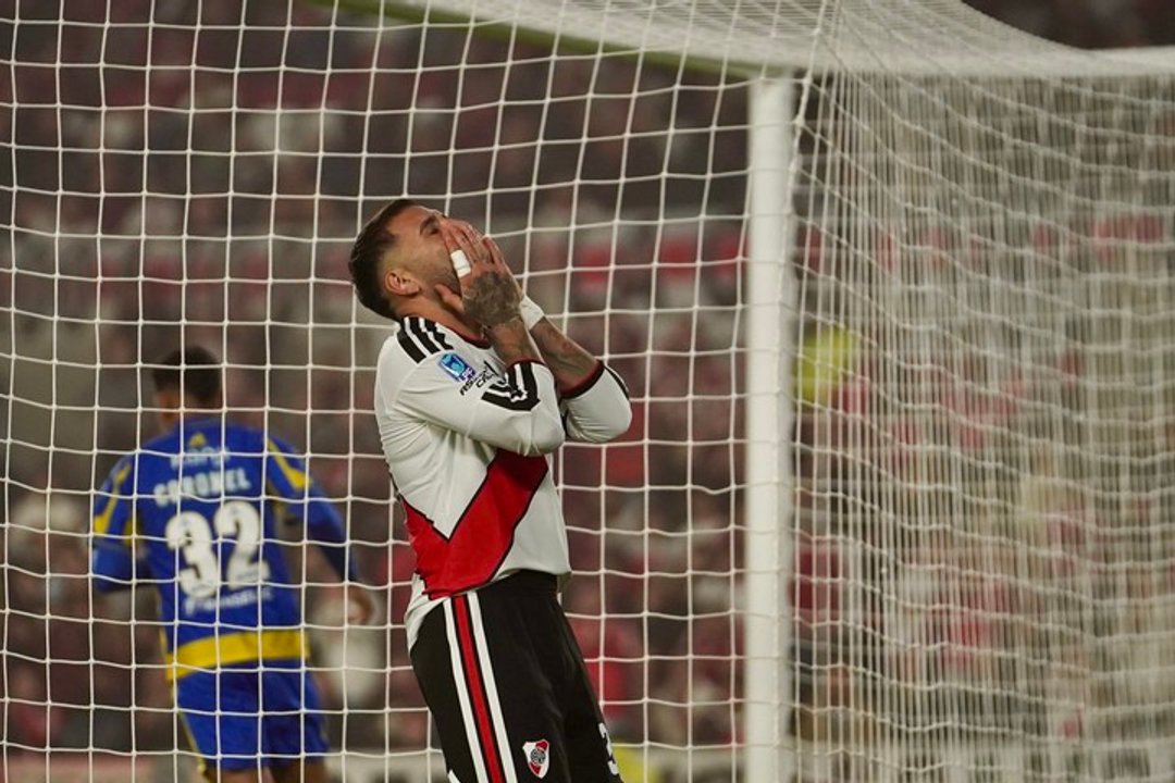 Hasta cuándo, River? La noche en que el Monumental dijo basta thumbnail