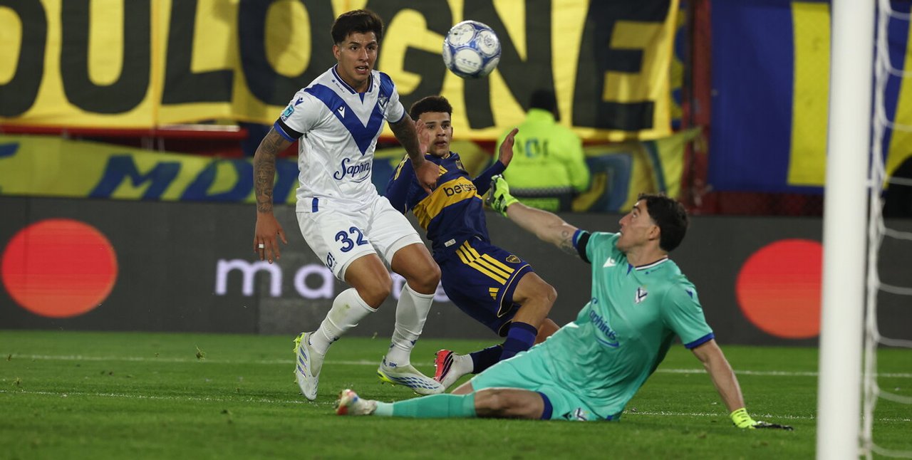 Boca fue de menor a mayor, pero no pudo pasar del empate ante Vélez thumbnail