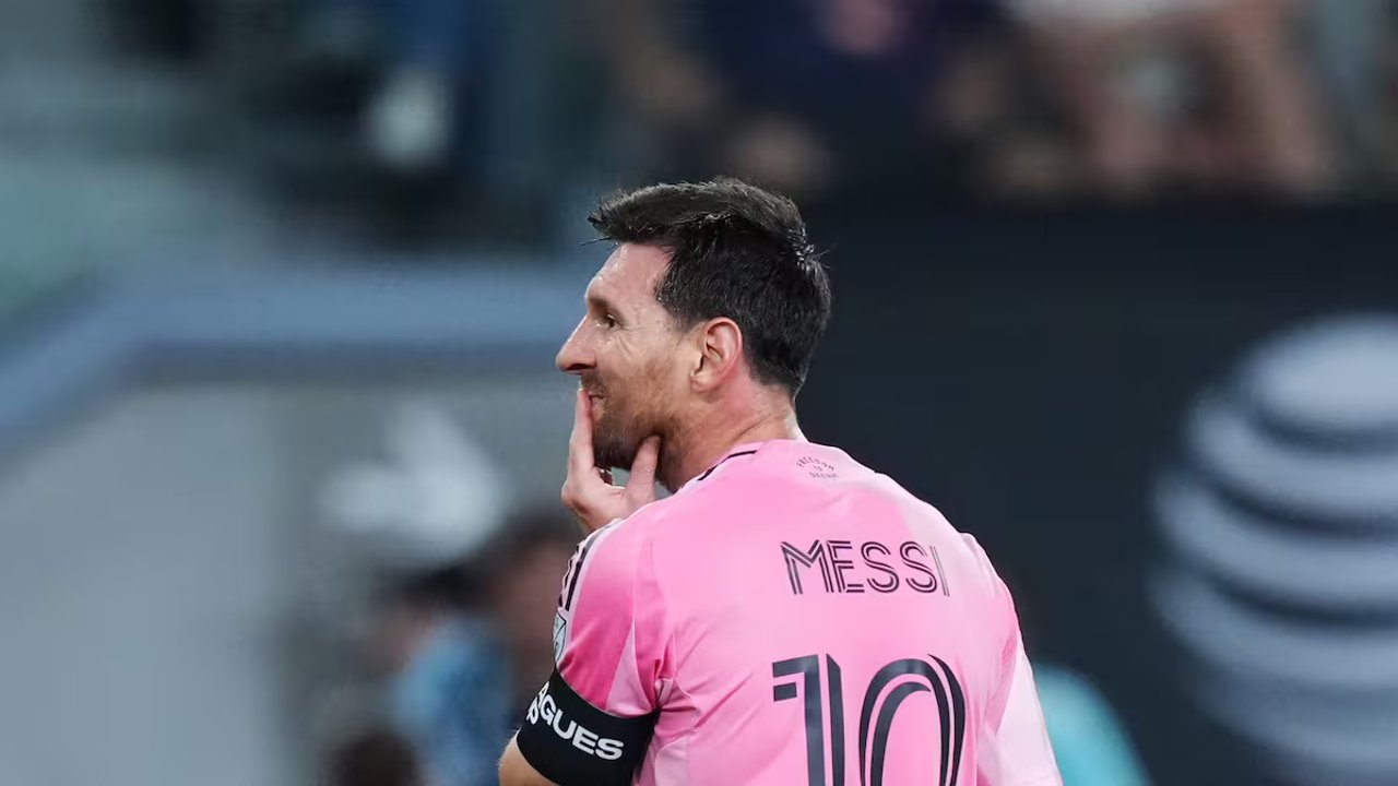 Messi jugó con el alma rota, pero no pudo evitar la eliminación del Inter Miami thumbnail