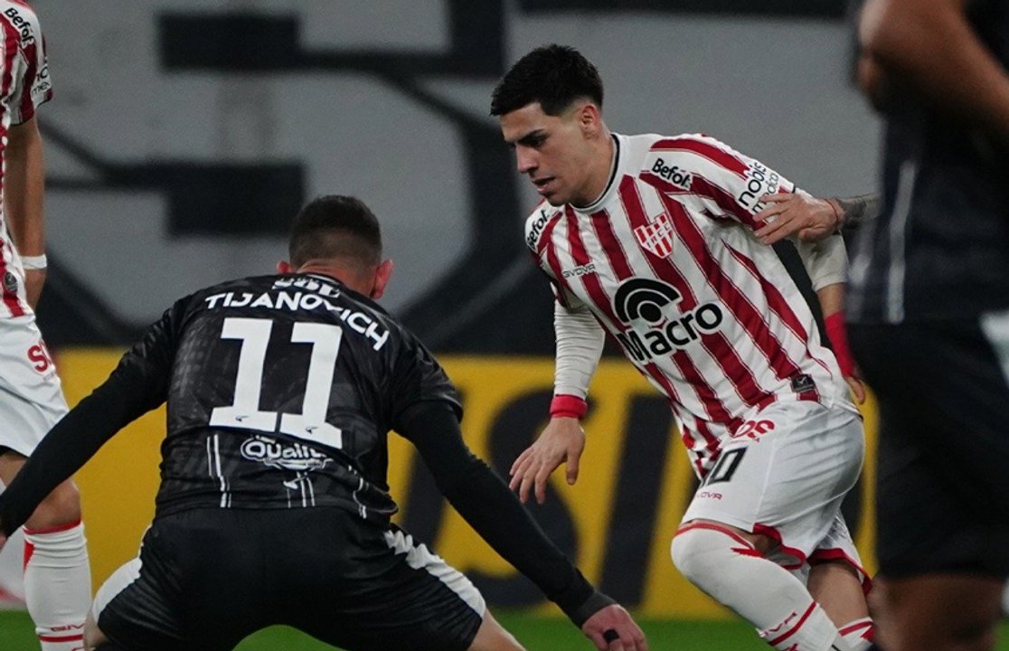 Triunfazo de Instituto: ganó sobre el final en Santiago del Estero y quedó puntero thumbnail