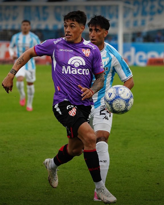 La Gloria y el Decano empataron 0 a 0 en el Estadio Monumental José Fierro thumbnail