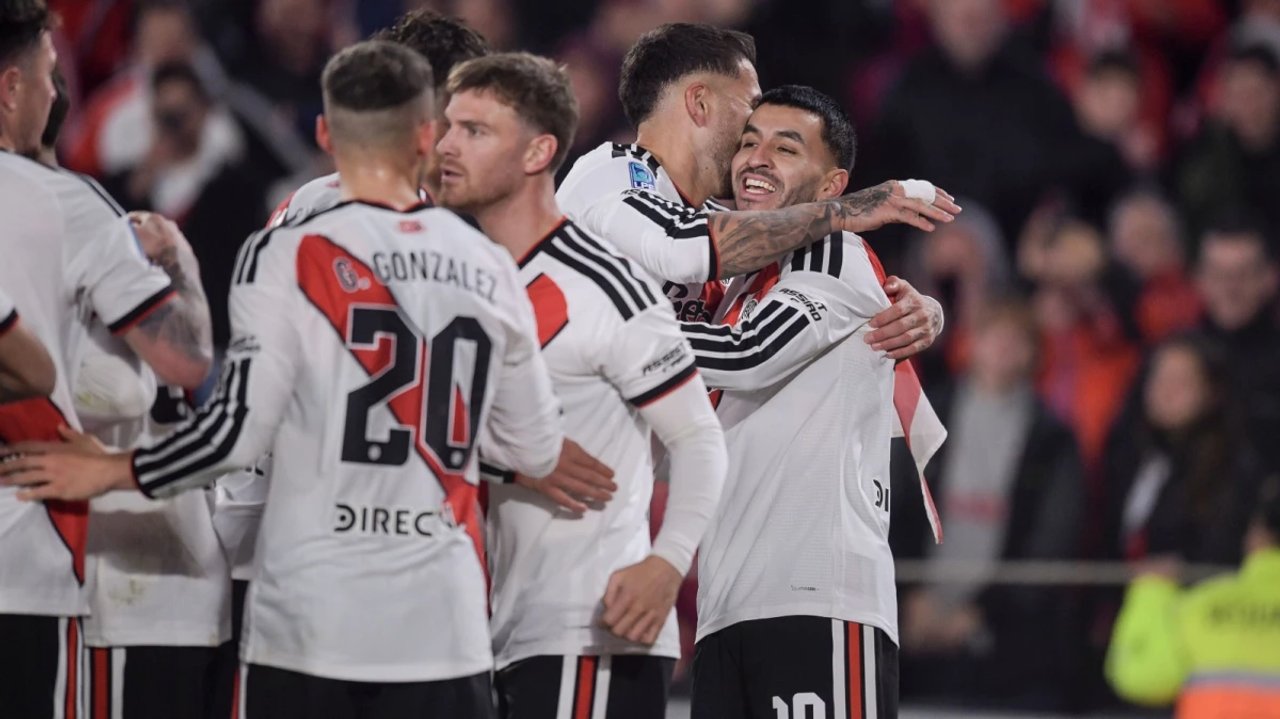 River se juega todo ante Independiente Santa Fe: hora, TV y probable formación thumbnail