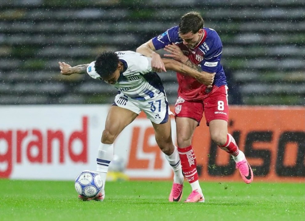 Talleres le ganó a Unión 2-1 en el Kempes thumbnail