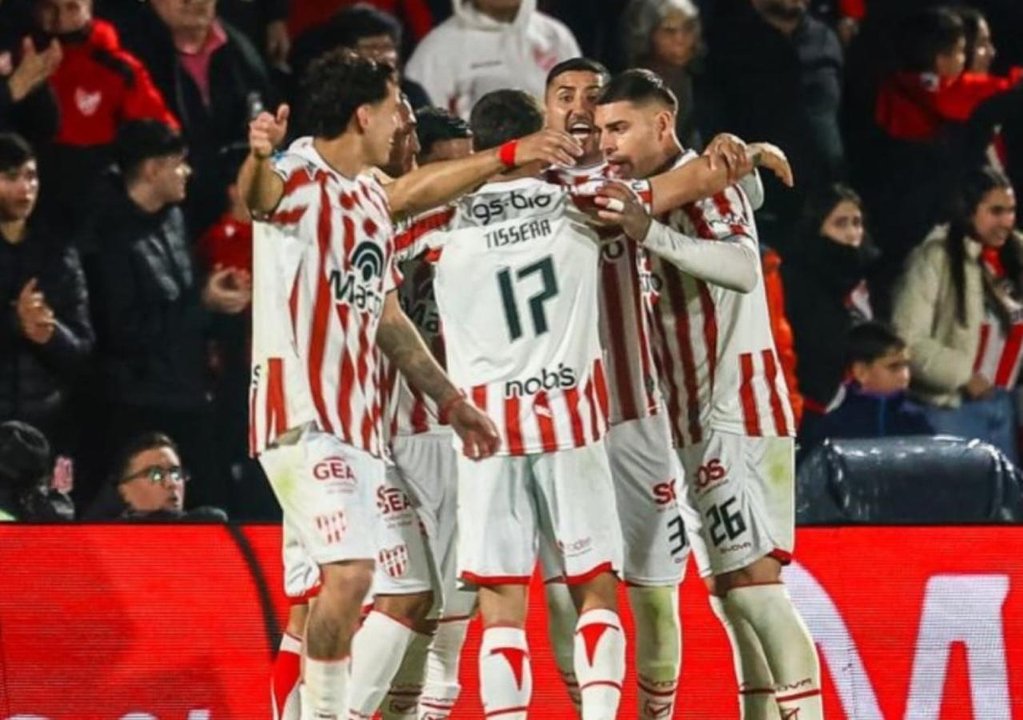 Triunfo clave en Alta Córdoba: Instituto ganó, es único líder y ya palpita el clásico thumbnail