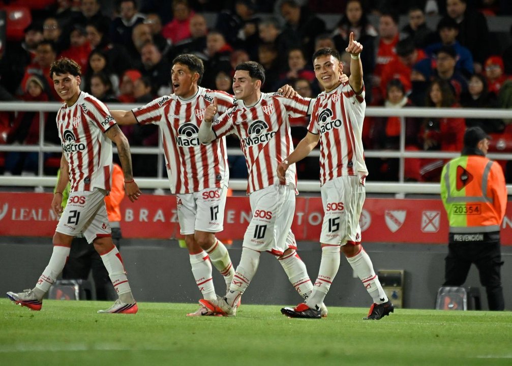 Una Gloria endiablada: Instituto aplastó a Independiente en Avellaneda y sigue imparable thumbnail