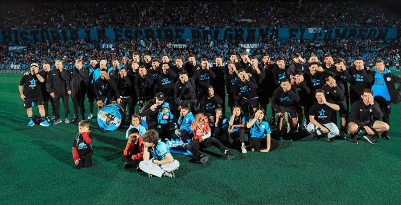 Alberdi fue una fiesta celeste: el inolvidable banderazo de Belgrano antes del clásico cordobés thumbnail