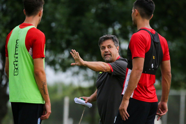 Belgrano: los primeros convocados de Caruso para recibir a Mitre (SdE)