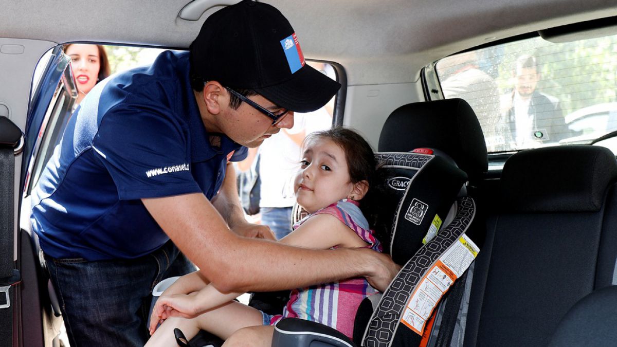 Cómo elegir y utilizar bien las sillitas de niño en los autos - LA NACION