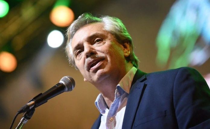 Fernández dijo que no ajustará jubilaciones en Córdoba
