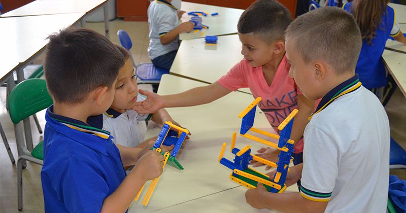 Edubótika presenta "Mis ladrillos" kits de robótica educativa