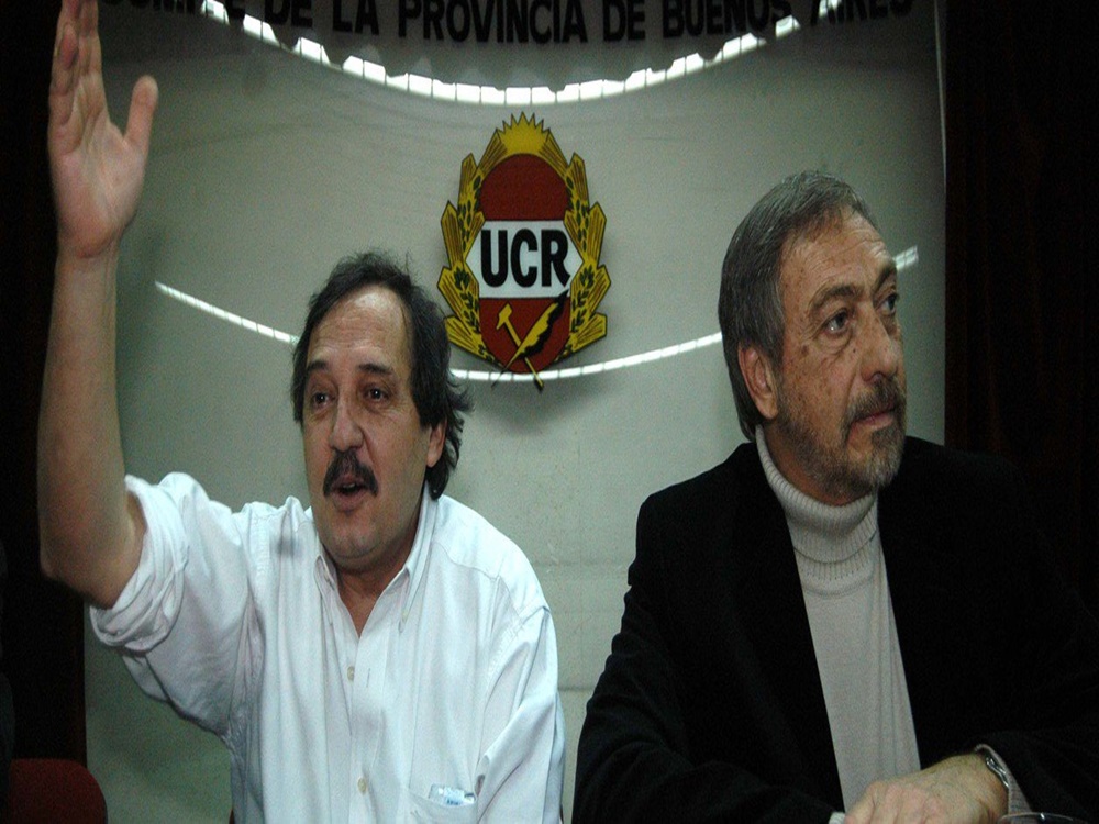 Ricardo Alfonsín criticó a Brandoni por usar el nombre de su padre 