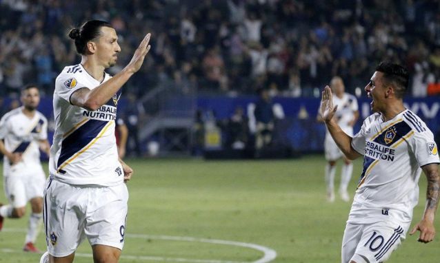El elogio de Ibrahimovic a Cristian Pavón: "Es demasiado bueno para la MLS"