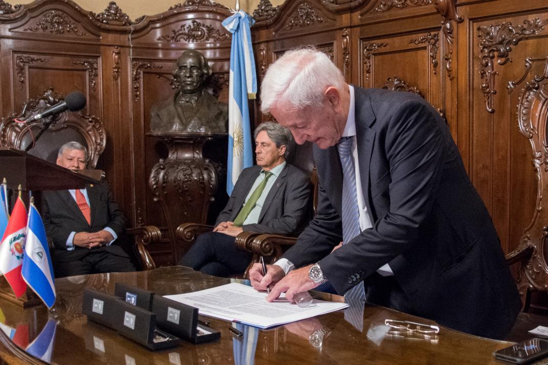 Hugo Juri asume hoy un nuevo período como rector de la UNC