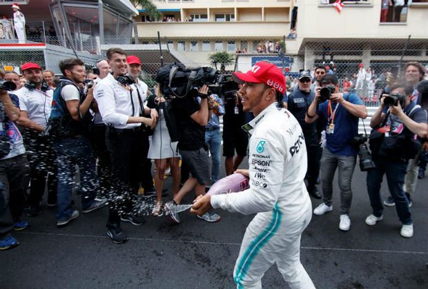El singular festejo de Hamilton en el GP de Mónaco 