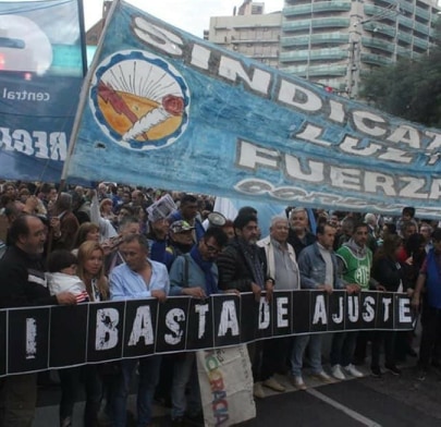 Nueva marcha de antorchas "contra los tarifazos"