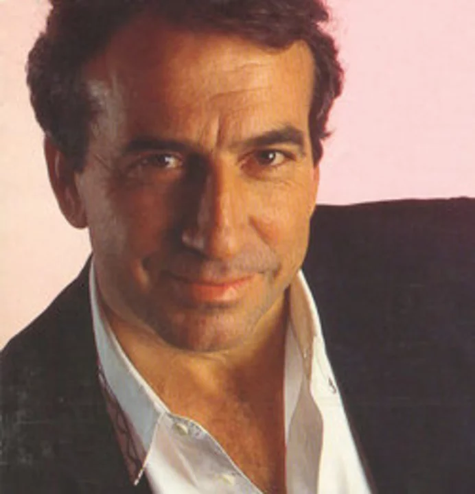 Cumple años José Luis Perales