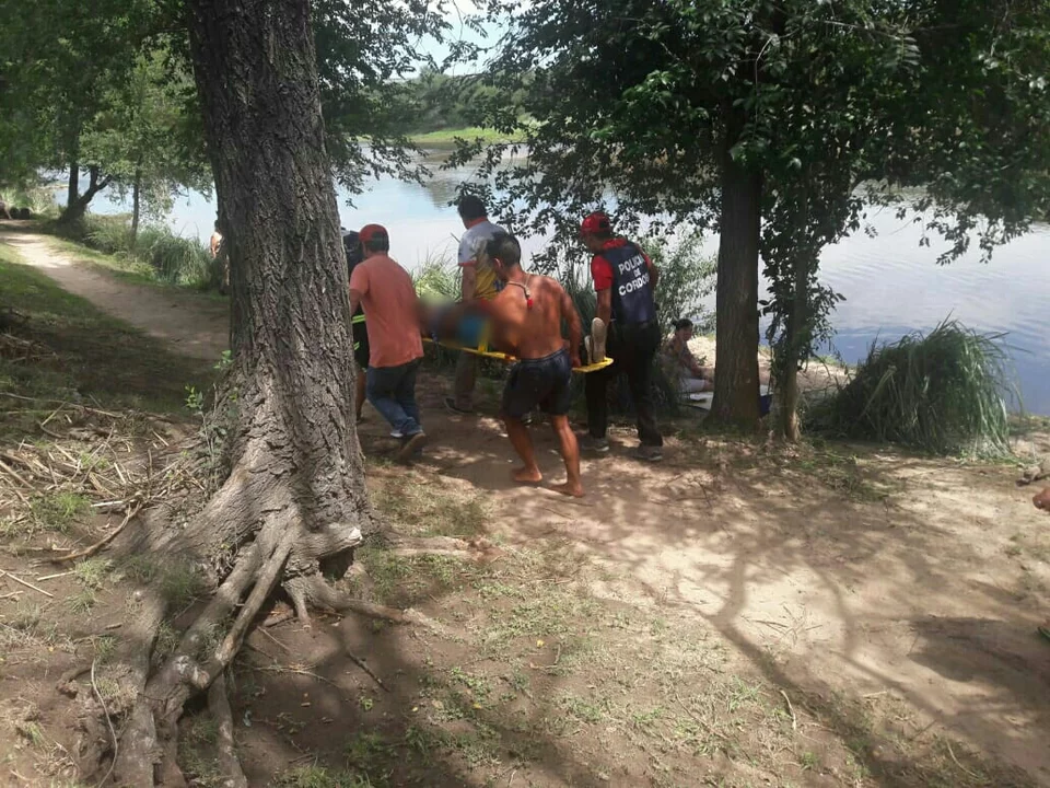 Rescatan a un hombre de 33 años en un balneario de Mina Clavero