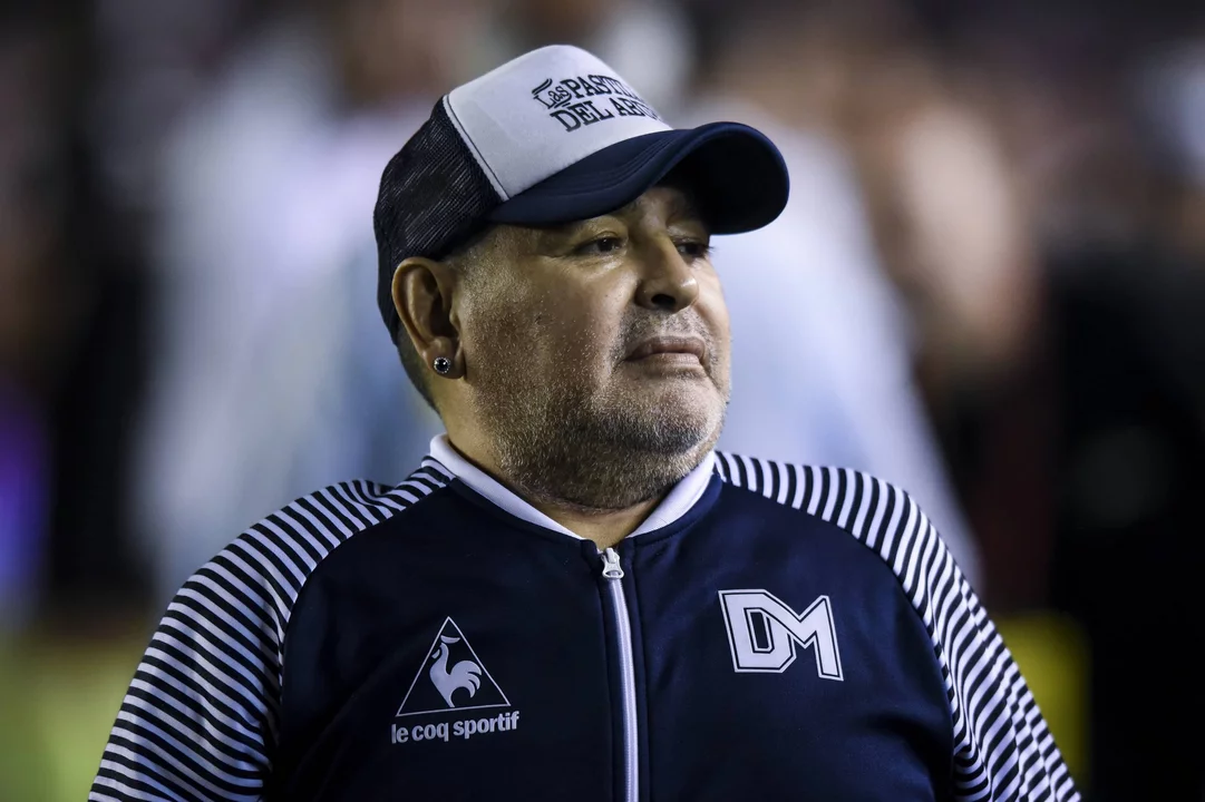 Maradona criticó a Riquelme y dijo que no quiere homenaje en La Bombonera
