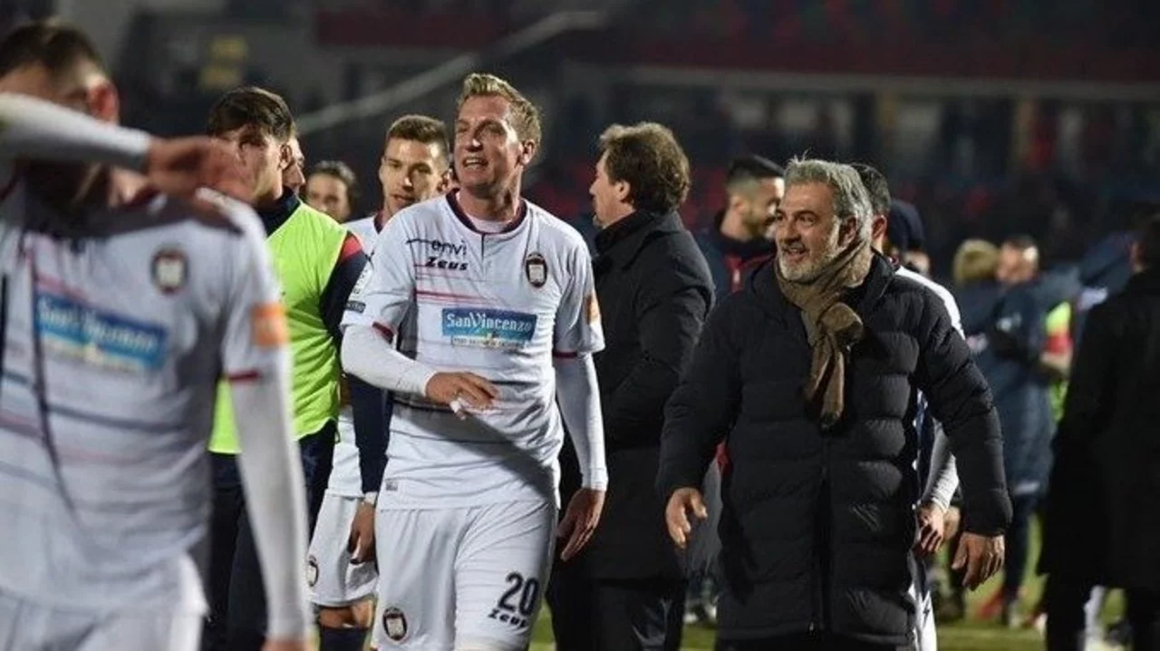 El Crotone con Maxi López ascendió a la Serie A