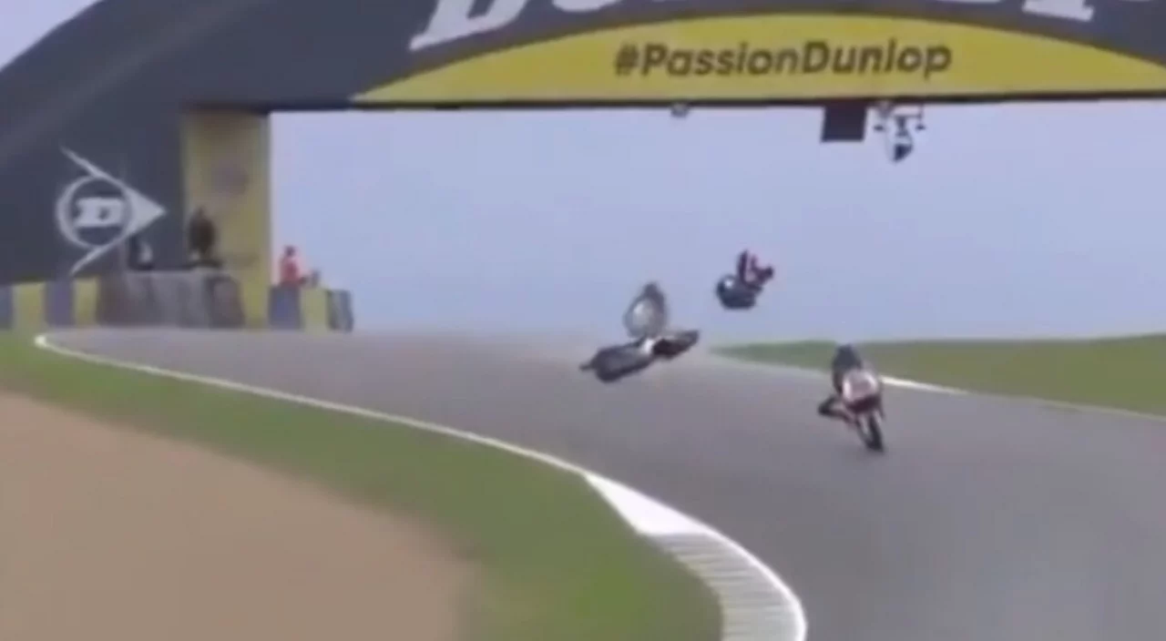 Estremecedor accidente en los ensayos de Moto2 en Le Mans