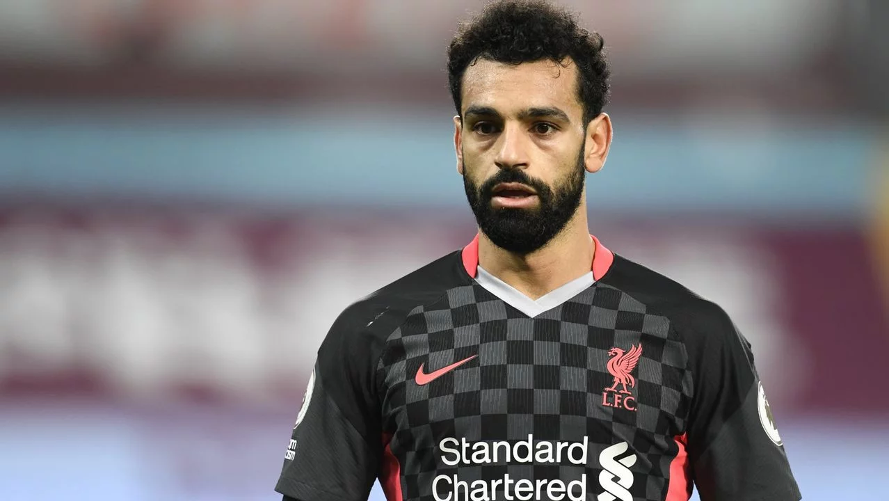 Salah defiende a una persona que vive en las calles