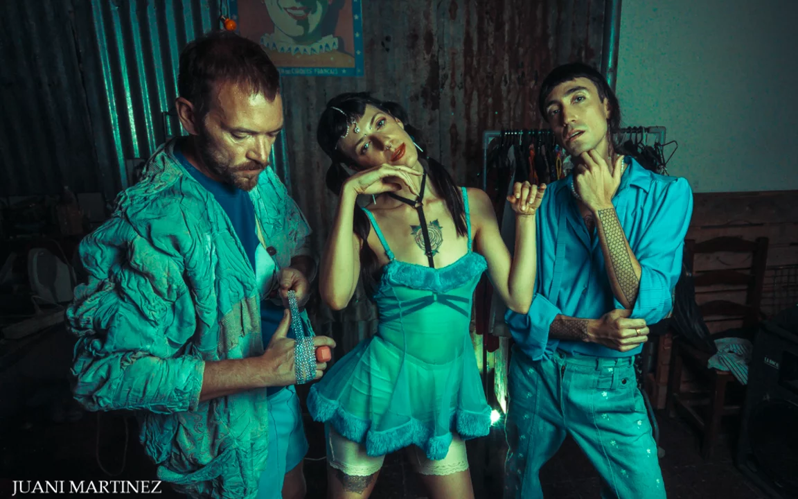Les Neon presenta "Yo no sé"