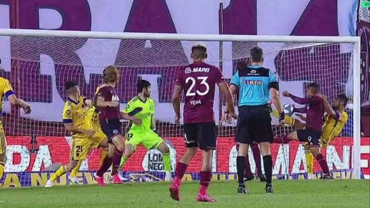 Mirá el gol de Lanús que debió ser invalidado