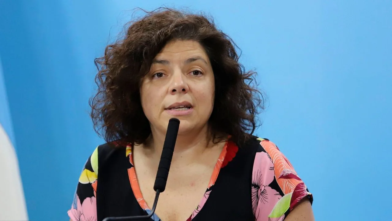 Vizzotti viajó a Rusia para informarse sobre la vacuna "Sputnik V"