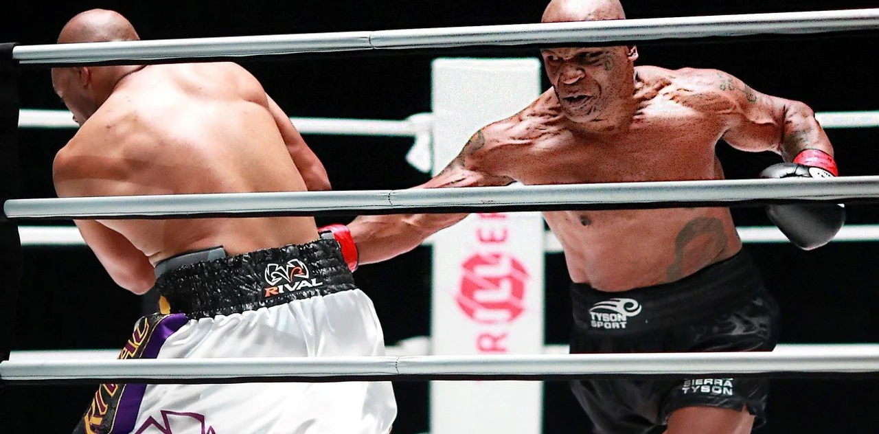 Mike Tyson-Roy Jones: empate en una pelea sin golpes
