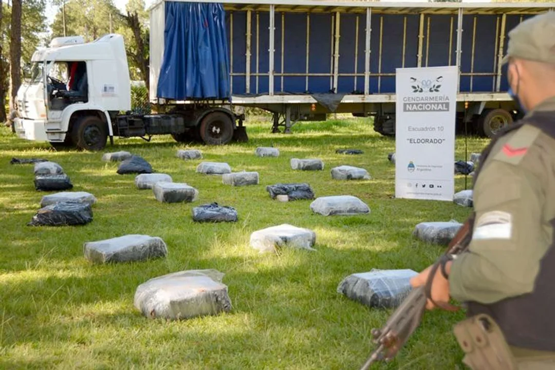 Encuentran un camión con 3.700 kilos de marihuana