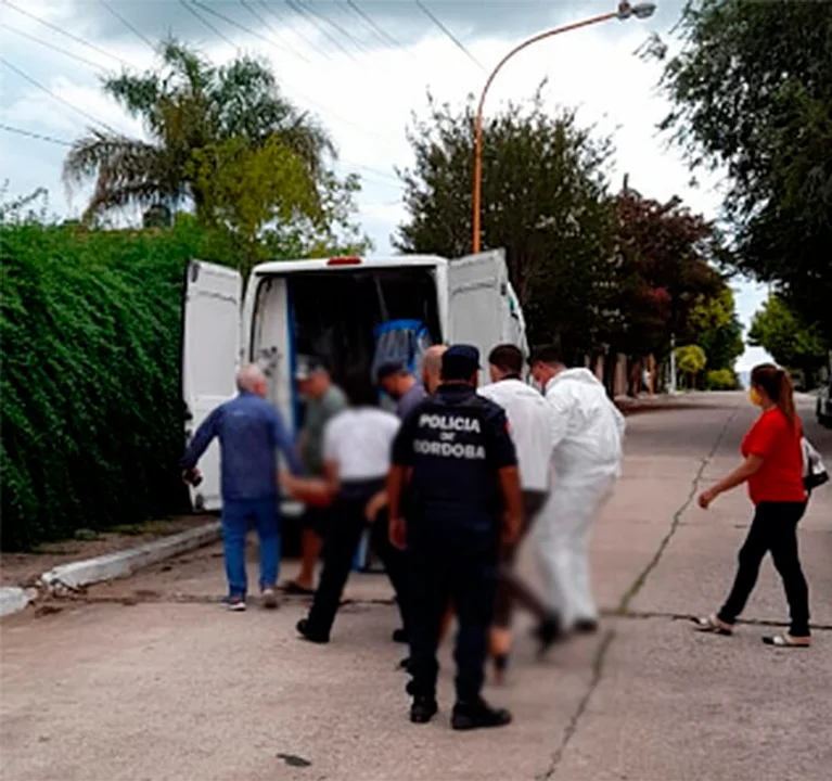 Rescataron a un niño que quedó atrapado por el filtro de una pileta