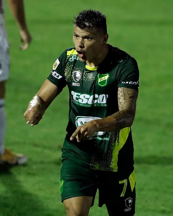 Defensa le ganó a Estudiantes (BA) y clasificó a los 16avos de final