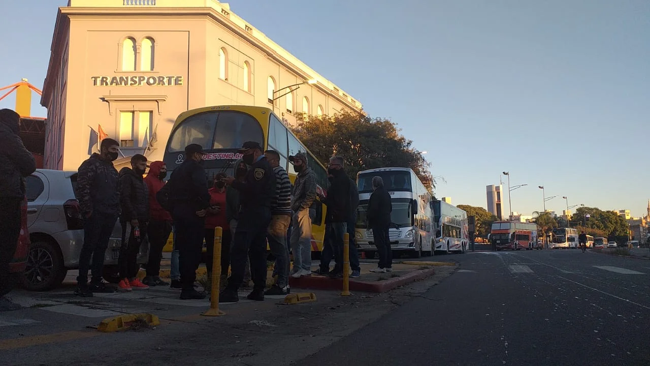 Protesta de transportistas generó demoras en la Terminal de Ómnibus
