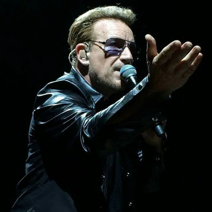 Bono, U2, cumple años