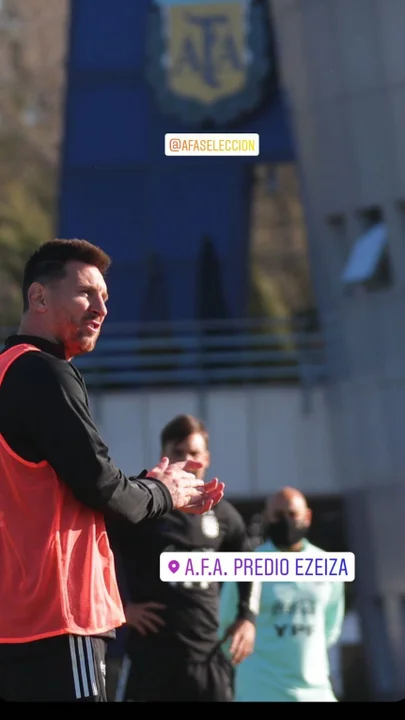 Lionel Messi entrena muy enchufado en el predio de Ezeiza
