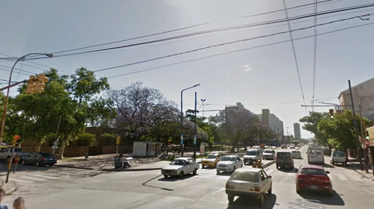 La esquina donde ocurrió el choque. Foto: Google Maps. 