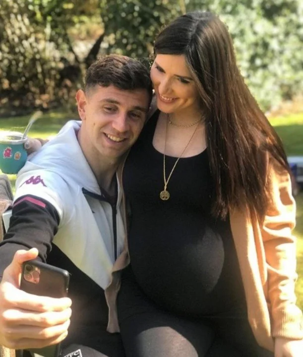 Emiliano y su señora en el primer embarazo