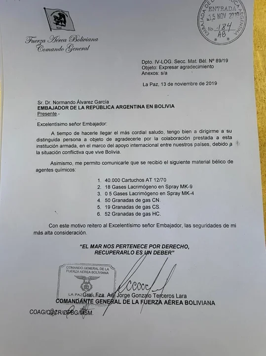 Denuncian que Macri envió material bélico a Bolivia para apoyar el golpe a Evo Morales
