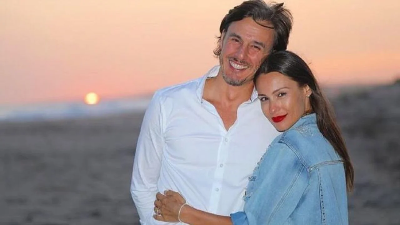 Pampita dio la bienvenida a su quinta hija
