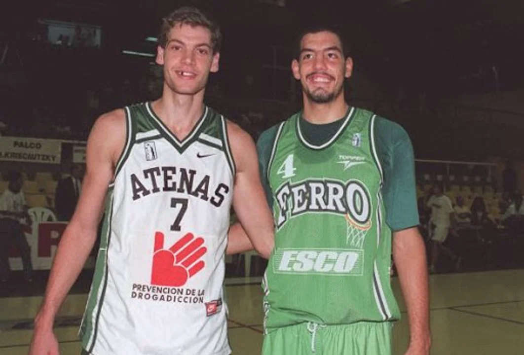 Luis Scola y Fabricio Oberto.