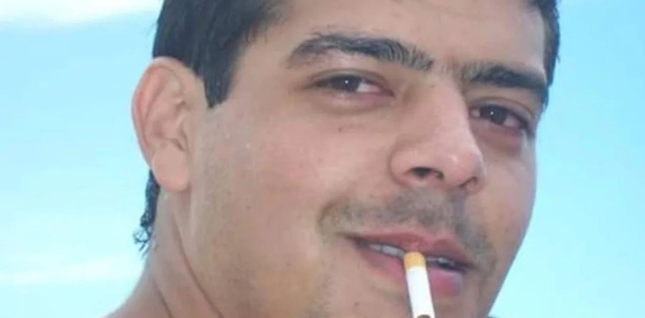 Ofrecen recompensa por datos para dar con Maximiliano José Espinillo, quien fue condenado por violar a una niña menor. / Imagen: clarin.com
