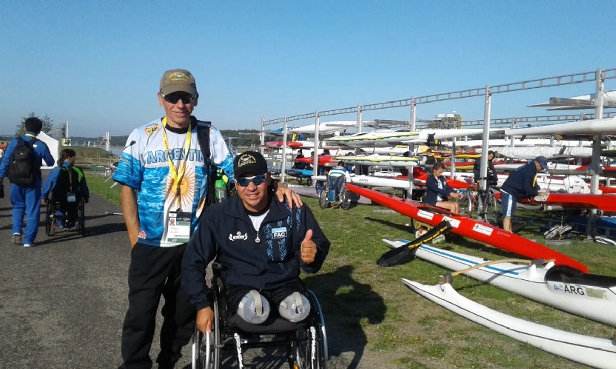 Ariel Atamañuk con su estrenador en Córdoba, Oscar Quiroga.