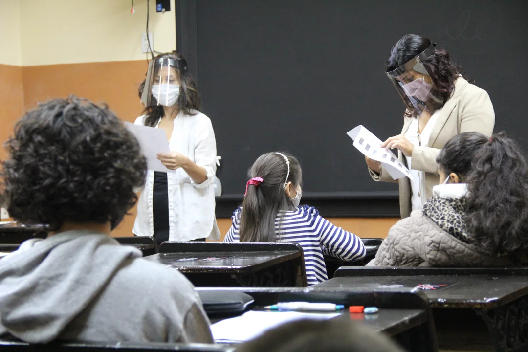 Estudiantes de la UNC regresan a sus facultades