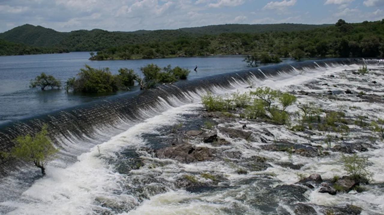 Seis embalses, seis usinas, un solo río