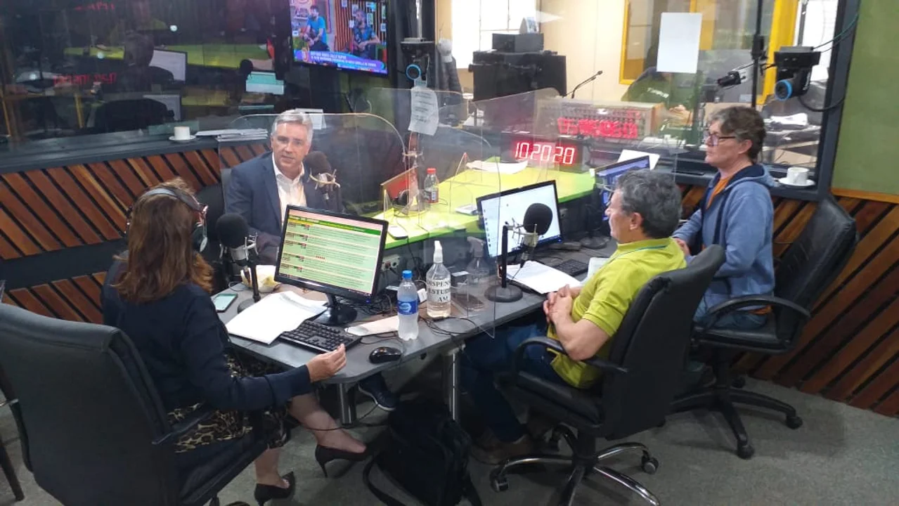 El intendente Martín Llaryora habló en el programa "Entre Nosotros Rebeca" y dejó varias definiciones. Foto: Cba24n