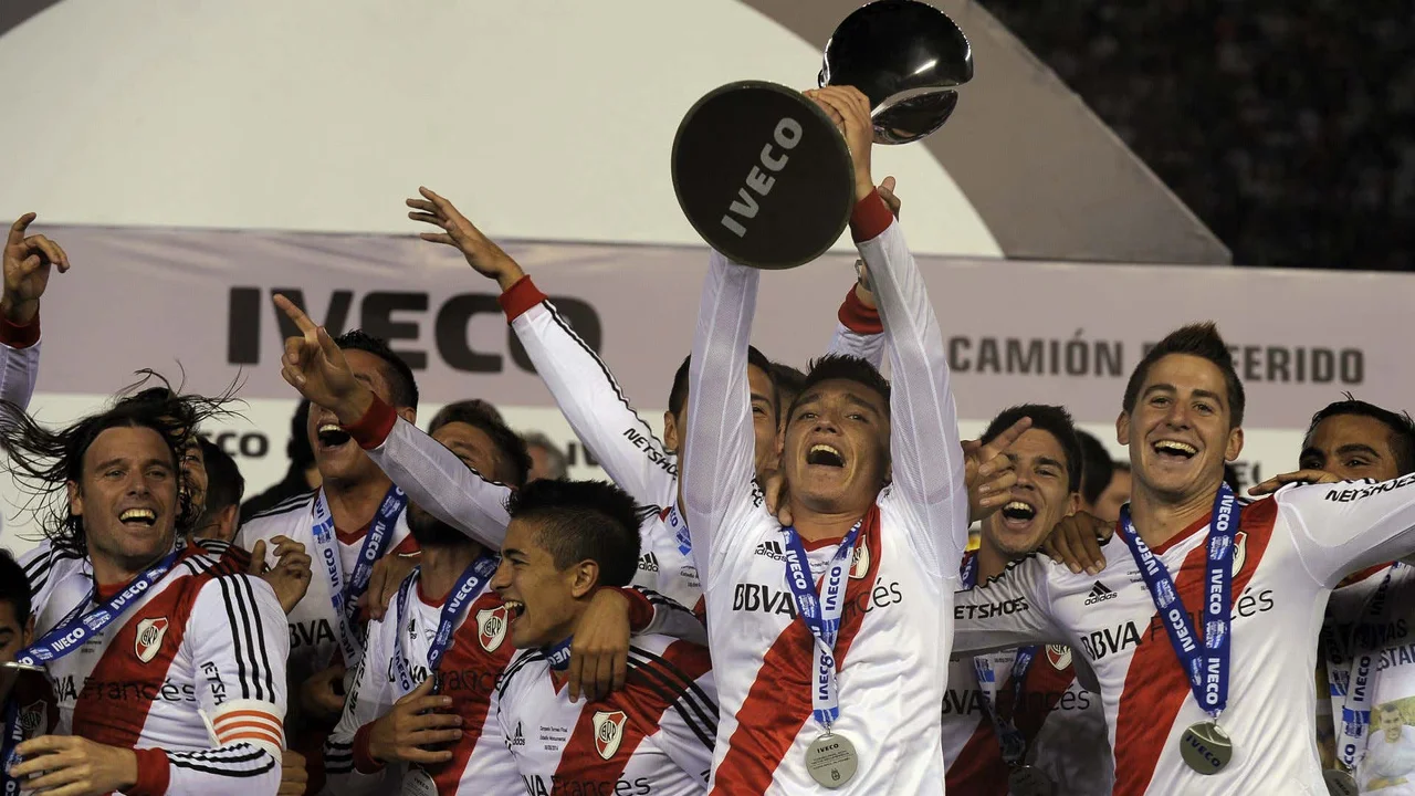 ¿Quién ganó más títulos River o Boca?