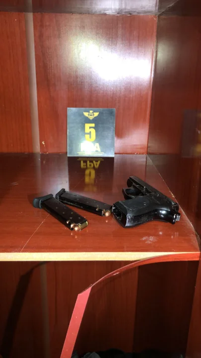 En un espectacular operativo se logró allanar viviendas y secuestrar armas.