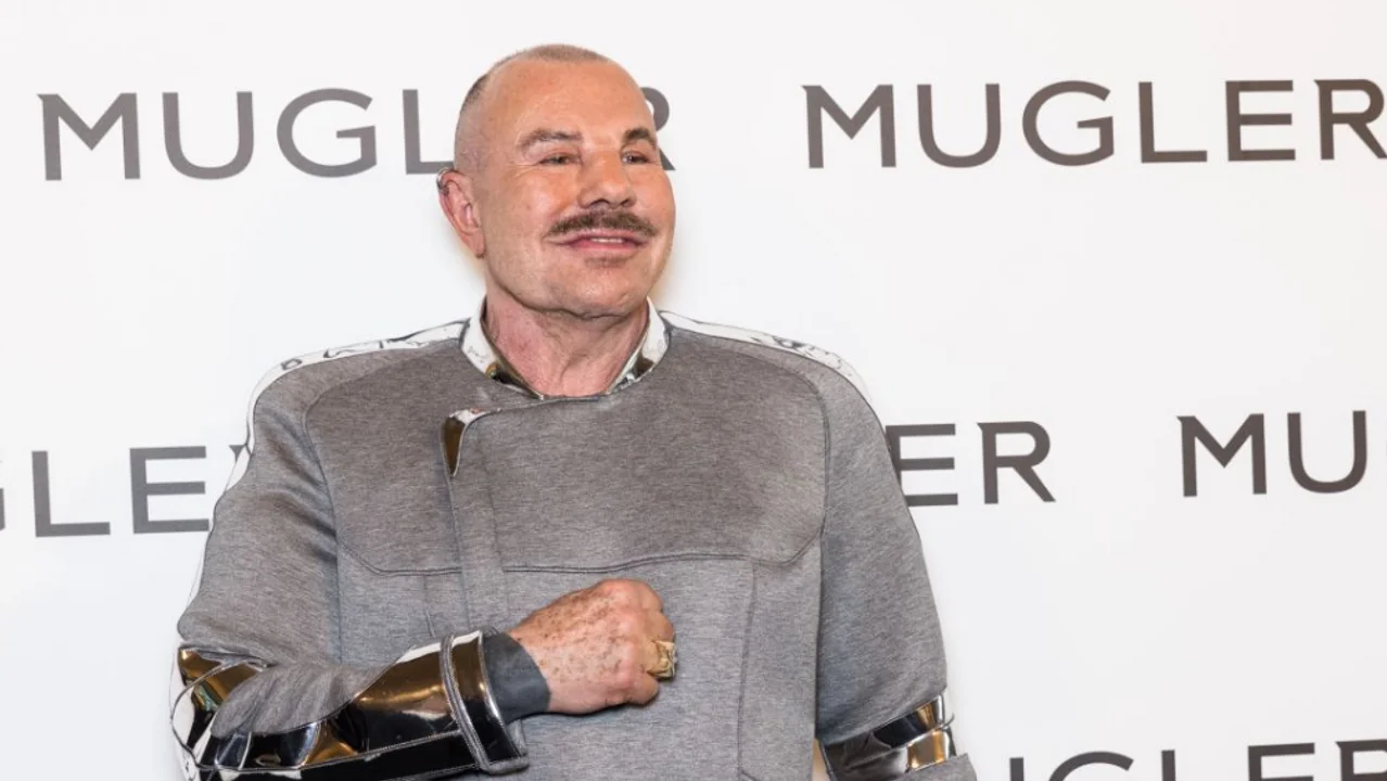 El diseñador Manfred Thierry Mugler durante la Semana de la Moda de París en el Musee Des Arts Decoratifs el 28 de septiembre de 2021 en París, Francia. Foto de Richard Bord/WireImage.