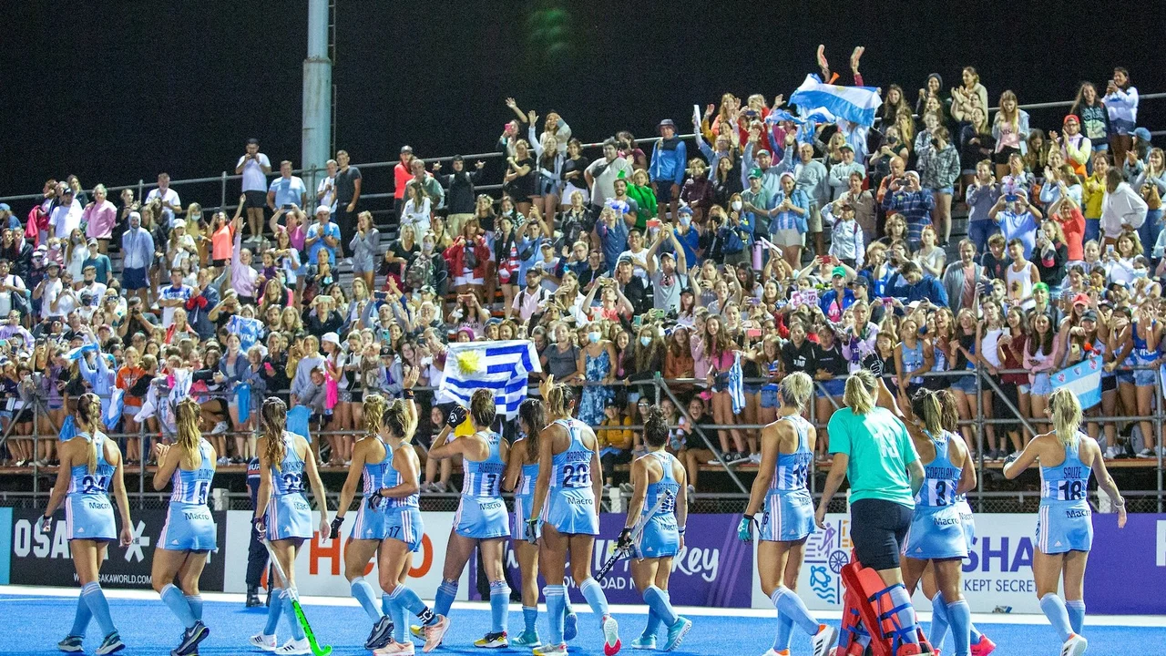 Con dos tantos de Jankunas, las Leonas golearon a Inglaterra