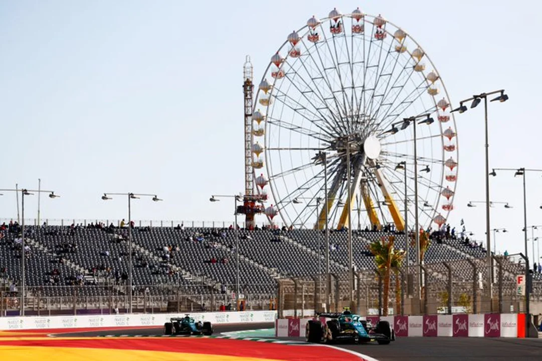 Primera sesión de entrenamientos de la F1 en el circuito urbano de Jeddah
